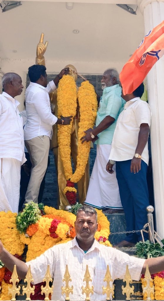 GreesanS's tweet photo. அண்ணலை வாழ்த்தி வணங்குகிறோம்...135 #ஜெய்பீம் #ஜெய்பாரத்
மங்கலம் சட்டமன்ற தொகுதி பாரதிய ஜனதா கட்சி...
#AmbedkarJayanti 

@BJP4India @ANamassivayam
@RamalingamMla @BlrNirmal https://t.co/LQftaVU68R