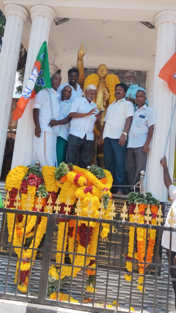 GreesanS's tweet photo. அண்ணலை வாழ்த்தி வணங்குகிறோம்...135 #ஜெய்பீம் #ஜெய்பாரத்
மங்கலம் சட்டமன்ற தொகுதி பாரதிய ஜனதா கட்சி...
#AmbedkarJayanti 

@BJP4India @ANamassivayam
@RamalingamMla @BlrNirmal https://t.co/LQftaVU68R