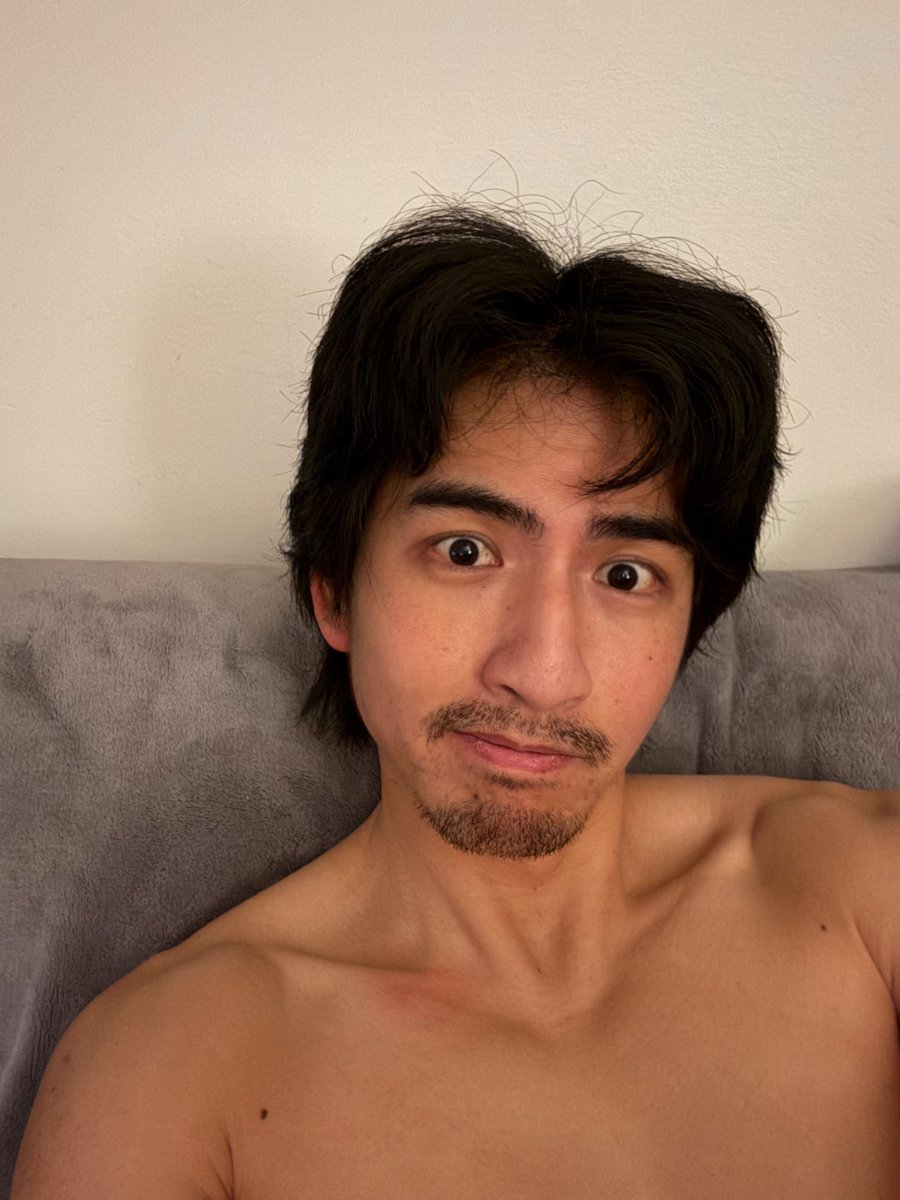 SipOfKoKo's tweet photo. @nolightupstairs @SMcloughli24864 I’m 34. That’s my current hair. #AsianPrivilege https://t.co/QwlxaCo6ey