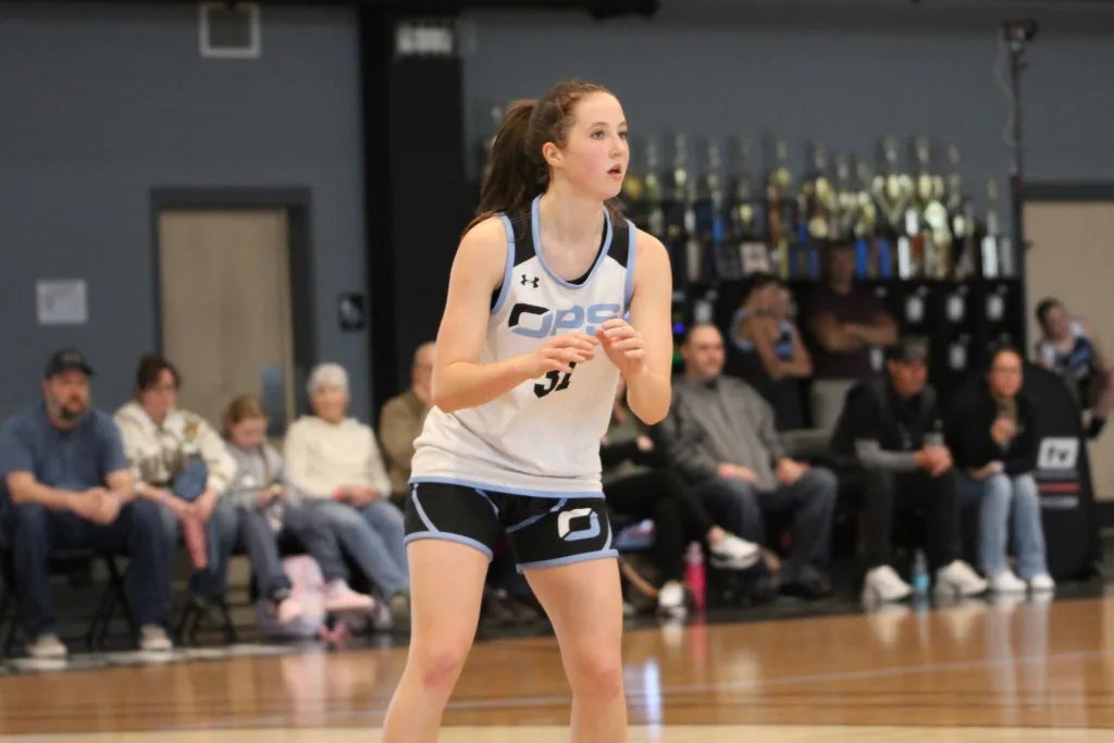 PGHIndiana's tweet photo. Crossroads Clash- 15U Player of the Games, Part 1 

@Addilyn_Tarr 
@Indianagamehoop
@solaholler

Click to view the article!
https://t.co/Le3dNVULOZ https://t.co/wF6IbXmDTz