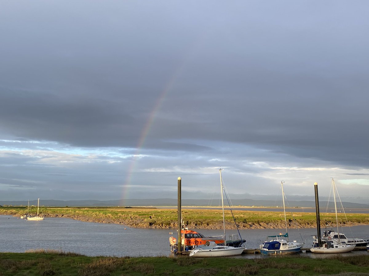 NessaSpratticus's tweet image. Rainbows greeted the morning #StormHour Burnham on Sea, Somerset UK.