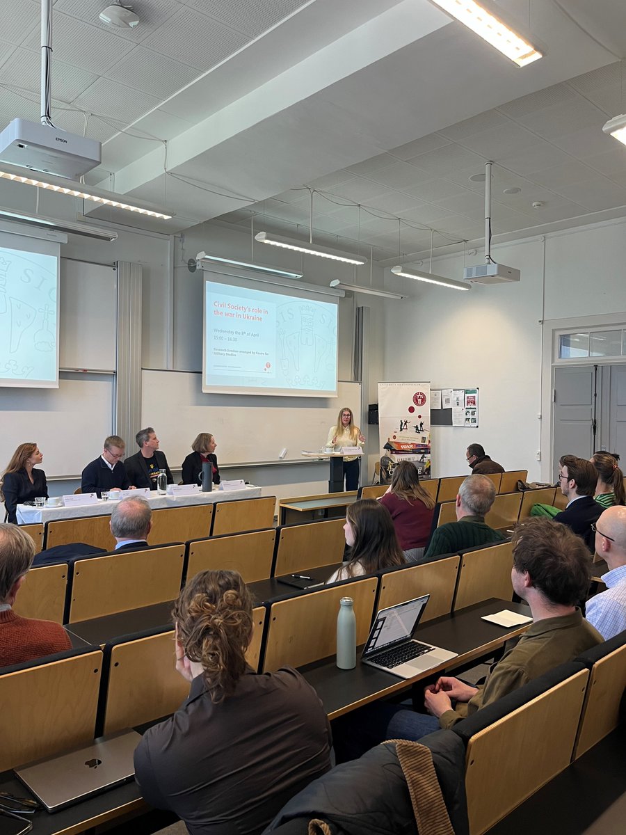 MilstudiesCPH's tweet photo. 🛡️ CMS-seminar: Civil society’s role in Ukraine.

Last week, CMS hosted a seminar examining how Ukrainian civil society has transformed from the Maidan revolution to today’s full‑scale war and how it continues to shape preparedness, security, mobilization and resilience. https://t.co/086RdAdhA1