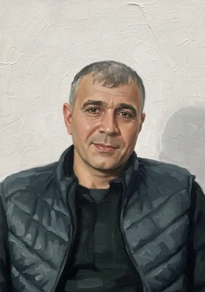 Rojava_Efrin366's tweet photo. عندما استشهد زياد حلب
اسشتهد معه كل شي جميل.
شهيد نامرن 💔✌🏻 https://t.co/aHXvvAatvK