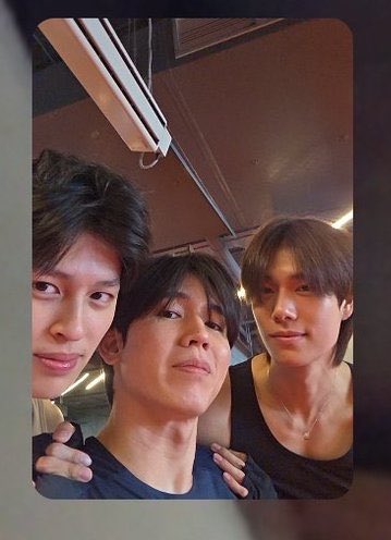 thipparos🎶🎹 tweet media