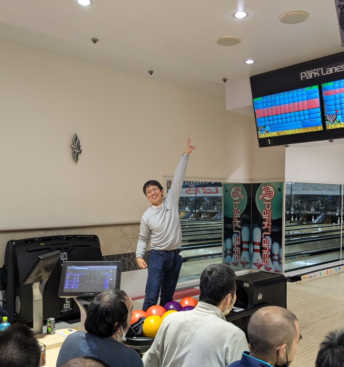 apila_b's tweet photo. ３月の余暇活動でボーリングに行ってきました🎳皆さん順番を守り、他の方を応援しながら楽しむことが出来ました✨新年度も始まりましたので、気持ちを新たにまた1年過ごしていきたいと思います‼️
#橋本 #B型 https://t.co/cWsS63THyY