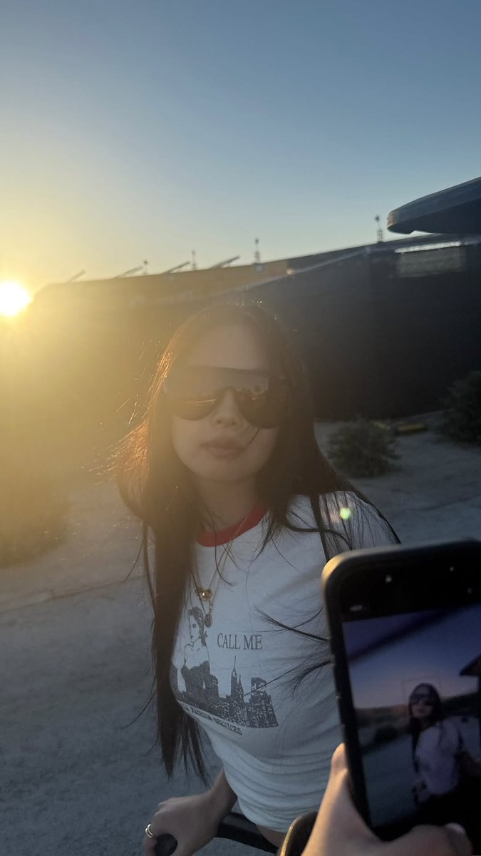 JENNIE NEWS tweet media
