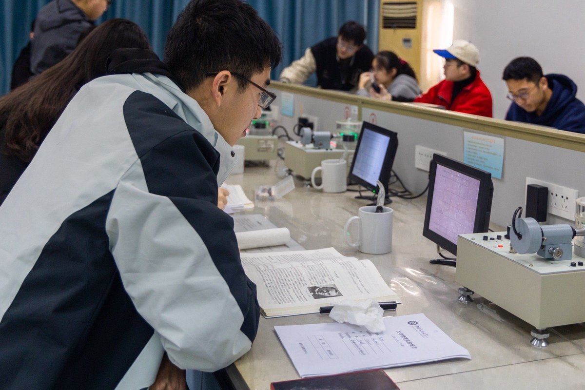 john askelson tweet media