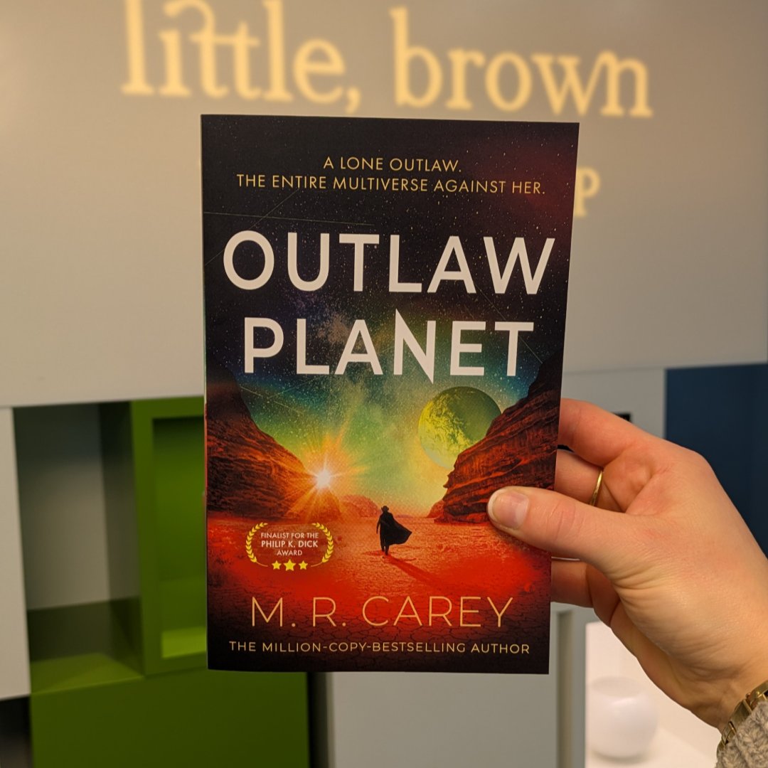 orbitbooks's tweet image. It's paperback publication day for M. R. Carey's epic, adventure-filled, and now Philip K. Dick Award-winning, Outlaw Planet! 

The story of a lone outlaw, haunted by her past, with all the multiverse against her...

#sciencefiction #OrbitBooks #MRCarey #OutlawPlanet