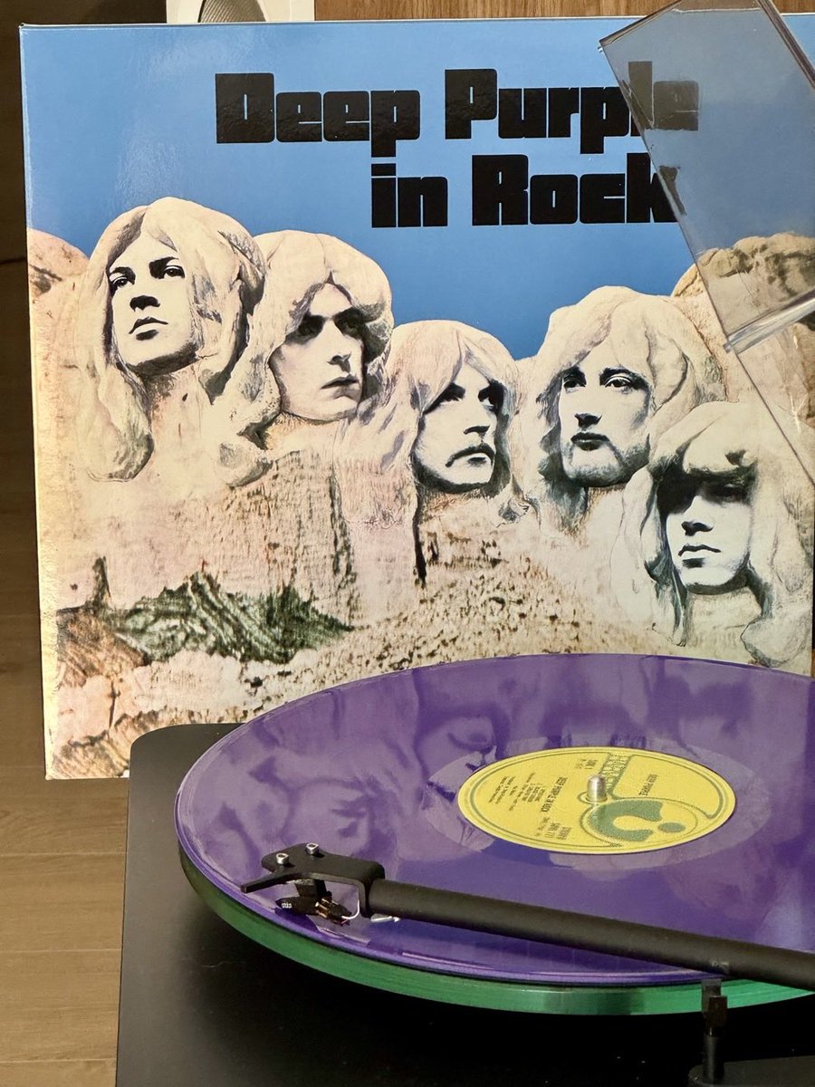 lisedk_t's tweet image. #NowPlaying ‘Deep Purple in Rock’ #DeepPurple 💜🎶💜
Happy Birthday Ritchie 🎸🎸
