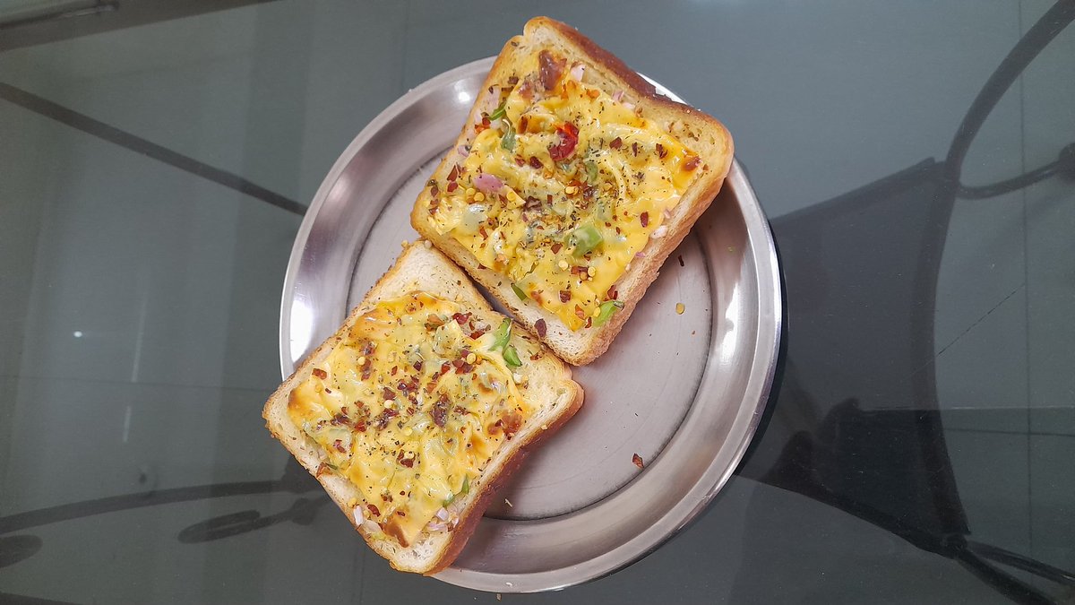 offical_sol18's tweet image. Today's post
#recipe : #cheese #garlic #toast (the #airfryer style)
shadesoflife18.blogspot.com/2026/04/recipe…

#recipes #recipeoftheday #recipeshare #shadesoflife #FoodieFind #foodie #crunchy #crispy #cheesy #delicious #tasty #yummy #airfryerrecipe #airfryerrecipesforbeginners #blog #blogging #eat