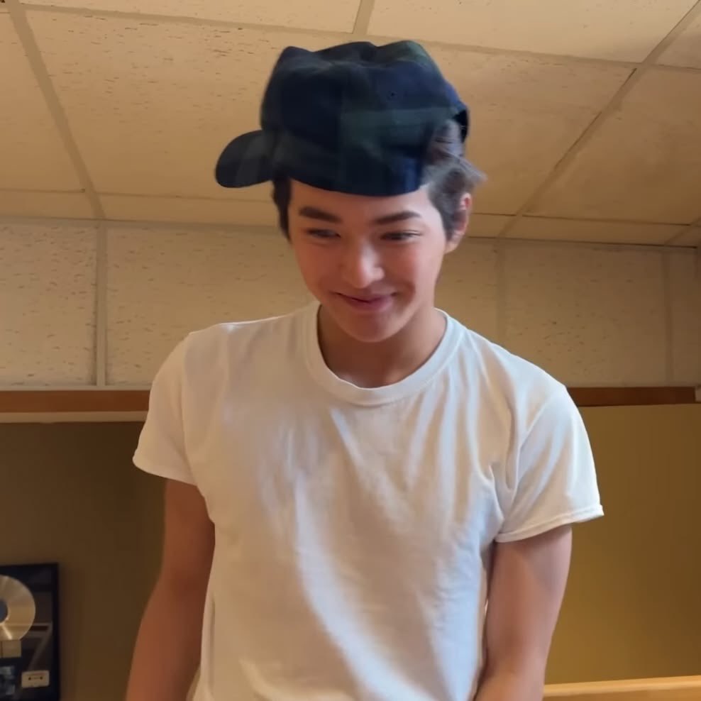 안건호 얼굴 tweet media