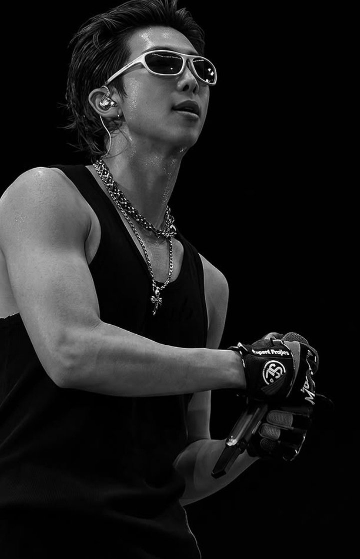 Indigo Gwen⁷⁼¹ is seeing BTS ⊙⊝⊜ tweet media