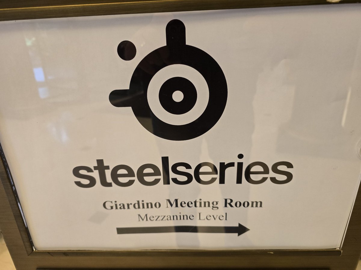 Massimiliano @TheGeekerz tweet media