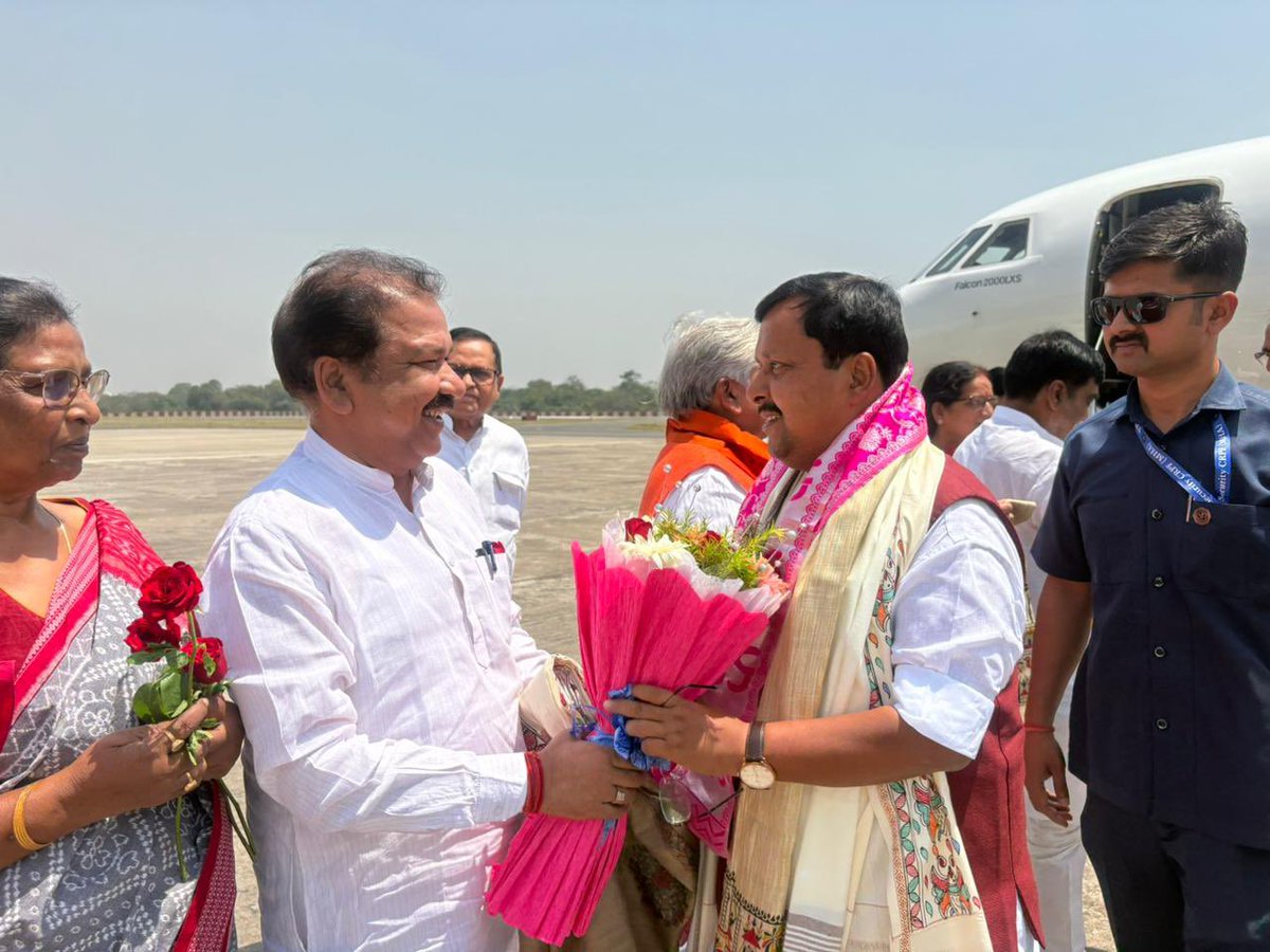 Mukesh_Journo's tweet image. इसी बीच राष्ट्रीय अध्यक्ष जी का आगमन #Bihar