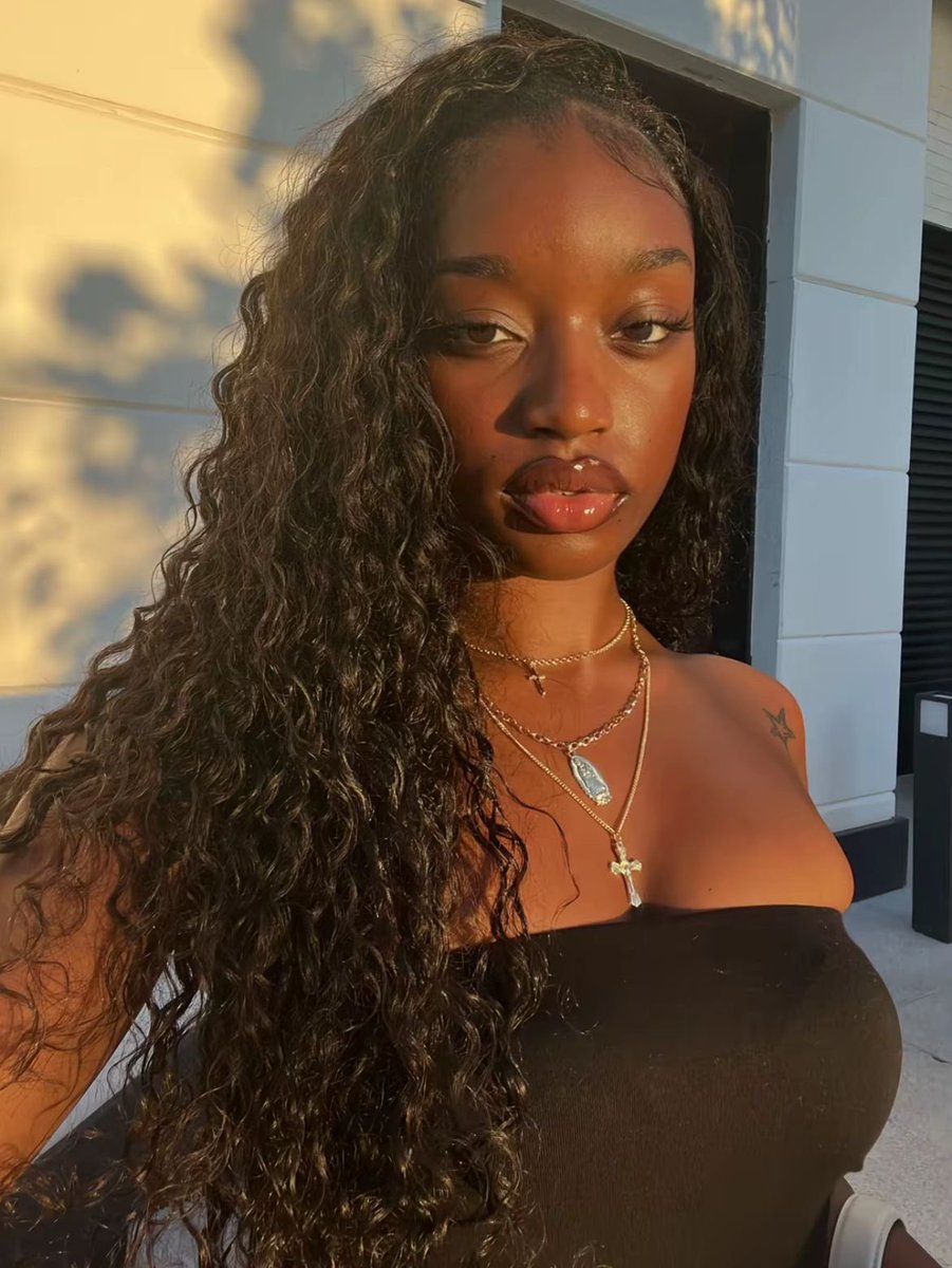 PRECIOSA🧚🏼 tweet media