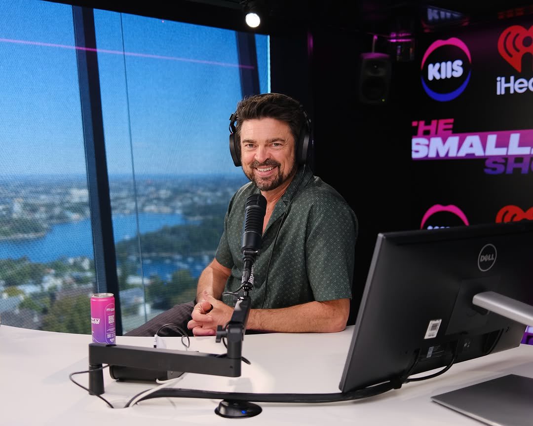 ButcherRising's tweet photo. π€#karlurban on air at #smallzyshow in #Sidney today
#theboys https://t.co/0xhXxlLKyE