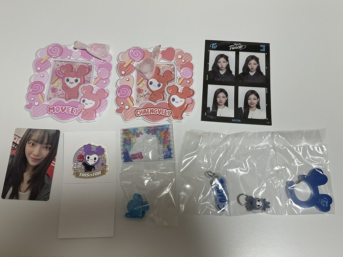 kr_Cherr's tweet photo. @CHAEYOUNG110530 検索より失礼致します。
ダブリーとチェンブリーでカードホルダー交換可能でしょうか…？ https://t.co/NVMqDUAHxH