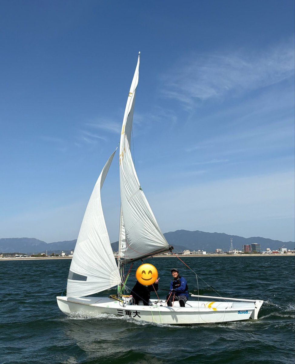 mieuniv_sailing's tweet photo. 4/11、4/12の両方で試乗会を行いました！⛵️

皆さんとっても楽しそうで、自分も楽し��ったですよ！✨

まだまだ試乗会は始まったばかりです！
4/18はレセプションがあるので試乗会はありませんが、19はやってますので、何回でも、予約待ってます〜👋 https://t.co/K64MHdnu7p