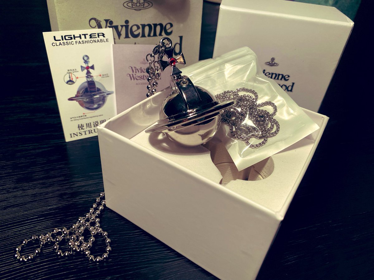 ieatbugmeat's tweet photo. New Vivienne Westwood lighter to add to the collection 🪽
#viviennewestwood #jfashion #punk https://t.co/UPadIFW97T