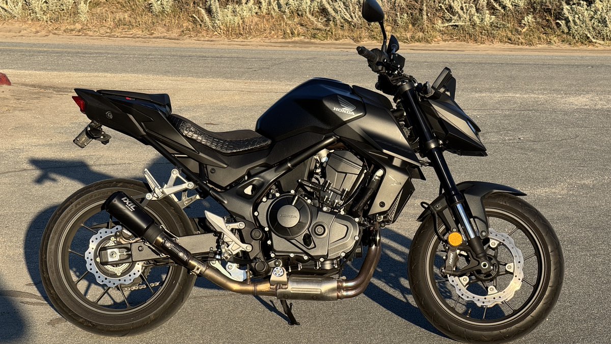 13rieger's tweet image. Golden Hour #HondaCB750Hornet #Corbin