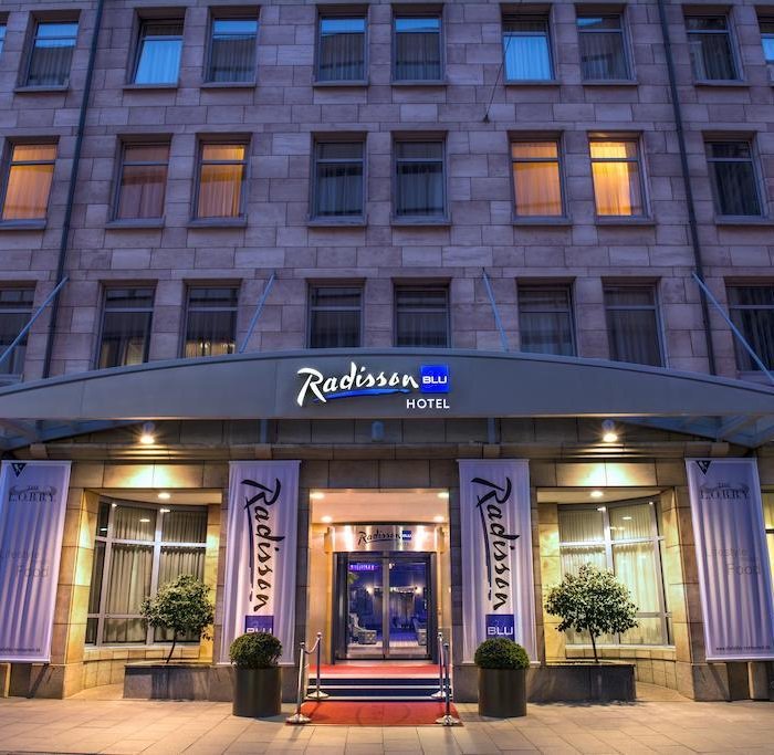 euro_tour's tweet image. ❤泊まってみたい『🇩🇪ドイツの #高級ホテル✨』
➡euro-tour.co.jp/luxury-hotel/g…
ブレーメン「ラディソン・ブルー・ホテル」　歴史あるベットヒャー通りに位置する人気の４つ星ホテル。エレガントな客室を提供。レストランとバーはアトリウムに位置しています。#ブレーメン #Bremen #RadissonBluBremen