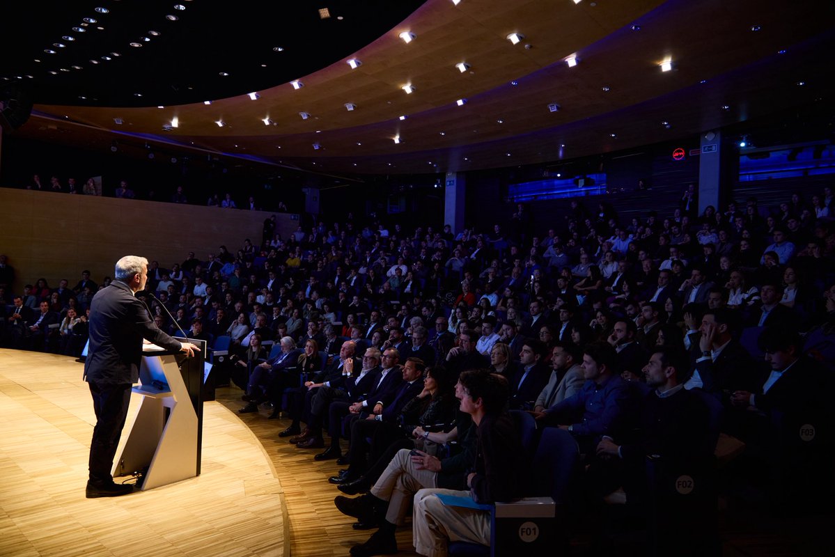 Tunde Onakoya tweet media