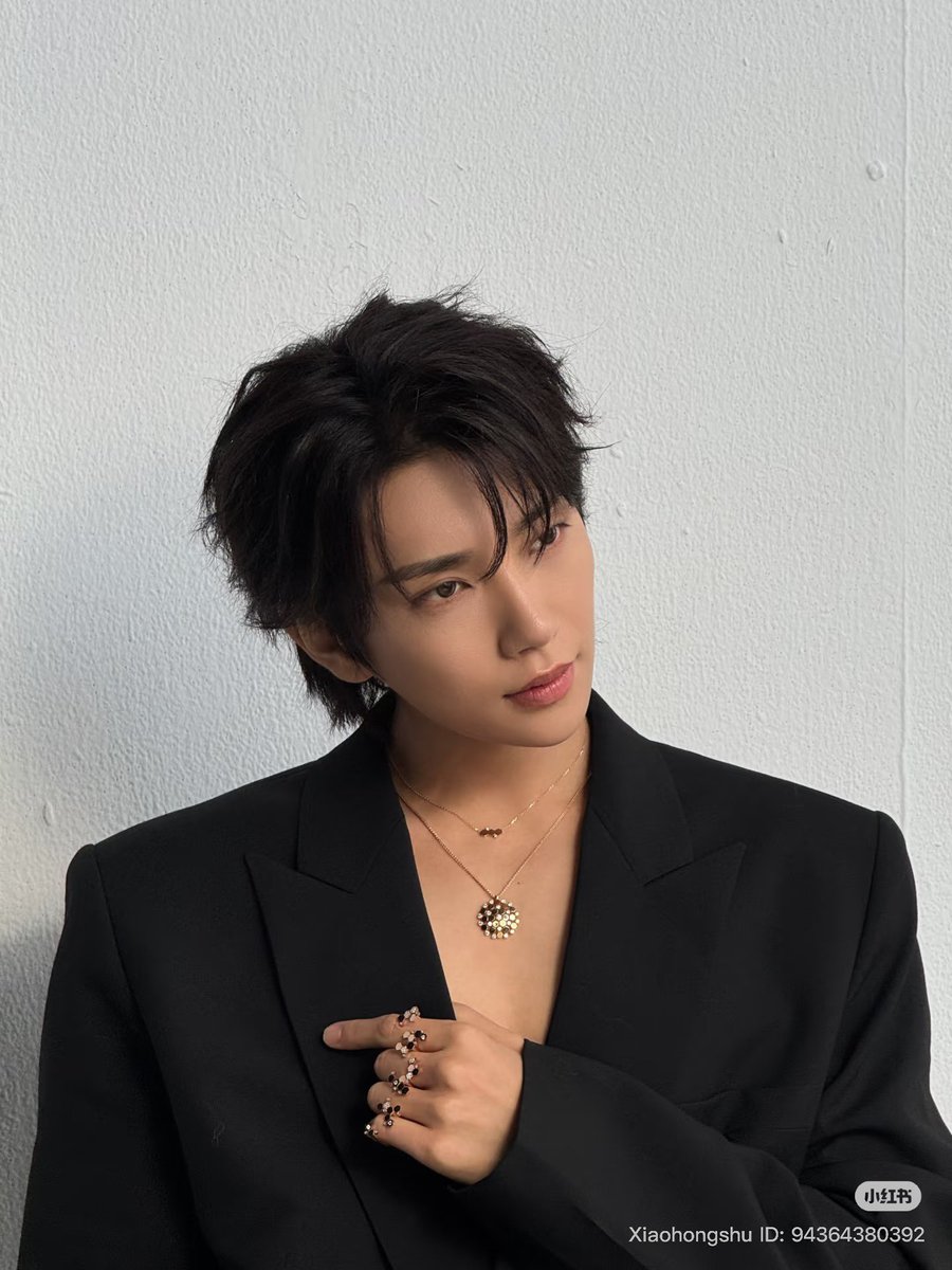 hjszones's tweet photo. joshua xhs update! 🖤🤍 #조슈아 https://t.co/6HFNX82i4l