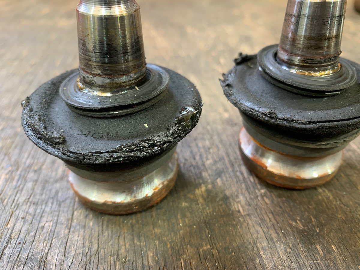 kit_service0429's tweet image. YA5　オイル漏れ修理他 | スバル専門店　KITserviceの日常
 ameblo.jp/kitservice/ent…  

#アメブロ 
#エクシーガ
#YA5
#メンテナンス
#継続車検
#オイル漏れ
#経年劣化
#SUBARU専門店
#KITサービス
#群馬県太田市
#作業は完全予約制