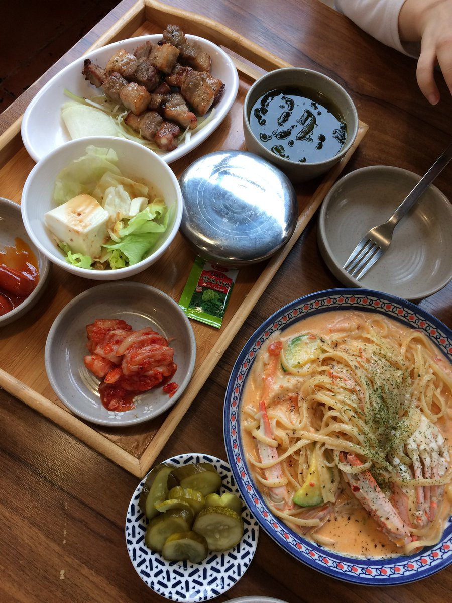 GGwak_gi's tweet image. ✨️서촌 시우식당✨️
다들 '그 해 우리는' 드라마 보셨나요? 
드라마에 나왔던 시우식당을 방문했어요!
메뉴에 양식&amp;amp;한식이 같이 있어 두 가지를 즐길 수 있어요😊
서촌에 방문하실 일이 있으시다면 한 번 방문해 보시는 걸 추천드려요~☝️

#서촌 #서촌시우식당