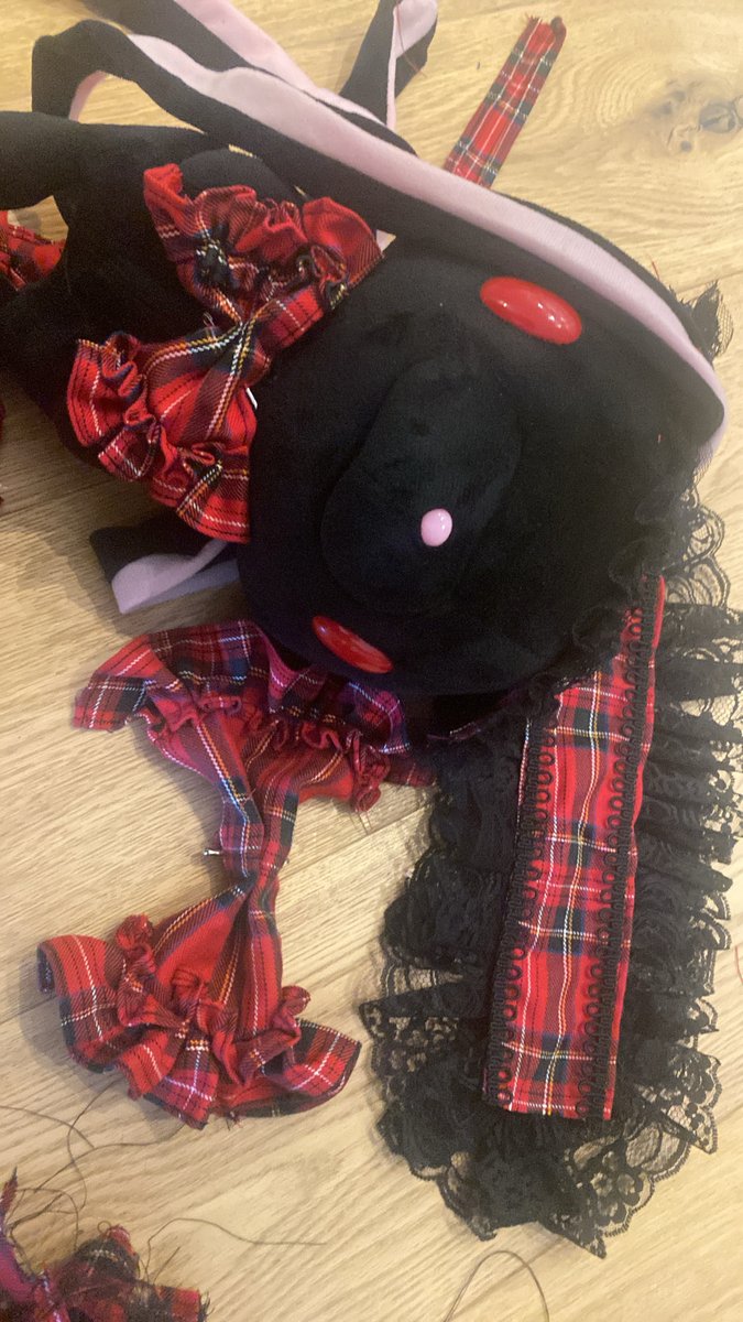 ieatbugmeat's tweet photo. Matching accessories for me and my babyyy
#hanyousagi #gloomybear #egl https://t.co/Dr9kEQpigK