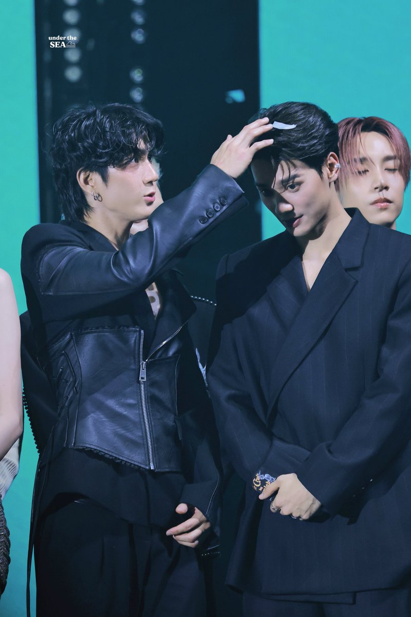 leoe 🍌 tweet media