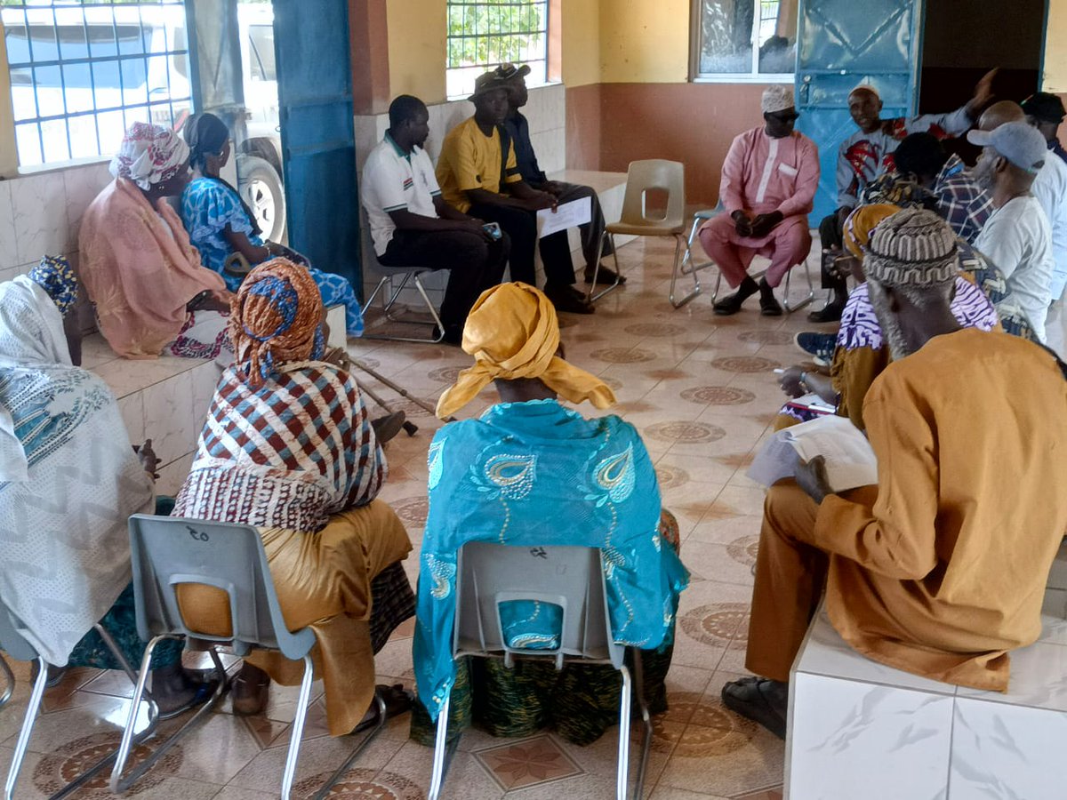AA_DCAF's tweet photo. 🇬🇲@DCAF_Geneva is supporting a Participatory Mapping Study on security concerns in #TheGambia’s #border communities under the Swiss-funded project. The team is in Njawara today, gathering community perspectives to strengthen #border security, service delivery, and accountability. https://t.co/MosNnLlDbF