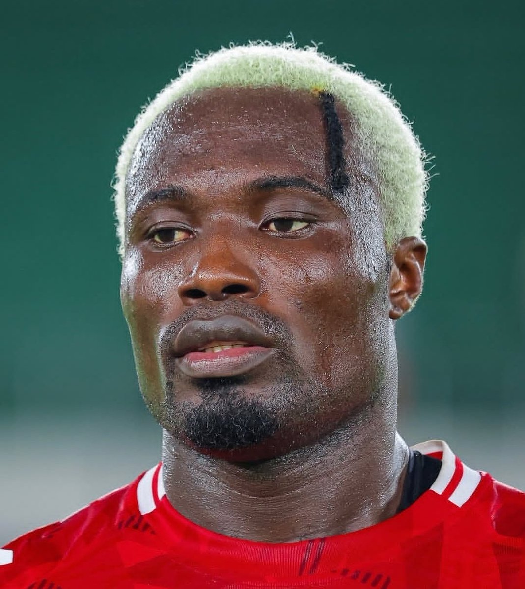 mkomwanassib_'s tweet photo. UPDATES | SOWAH 👇 

Jonathan Sowah wa Simba Sports Club amepewa adhabu ya kulipa faini na kufanya mazoezi na timu ya vijana ya Simba SC U20 ili kujitazamia baada ya kuwa na matukio ya Utovu wa nidhamu.

Adhabu ya Jonathan Sowah inaanza leo. https://t.co/u40OfJw2qE
