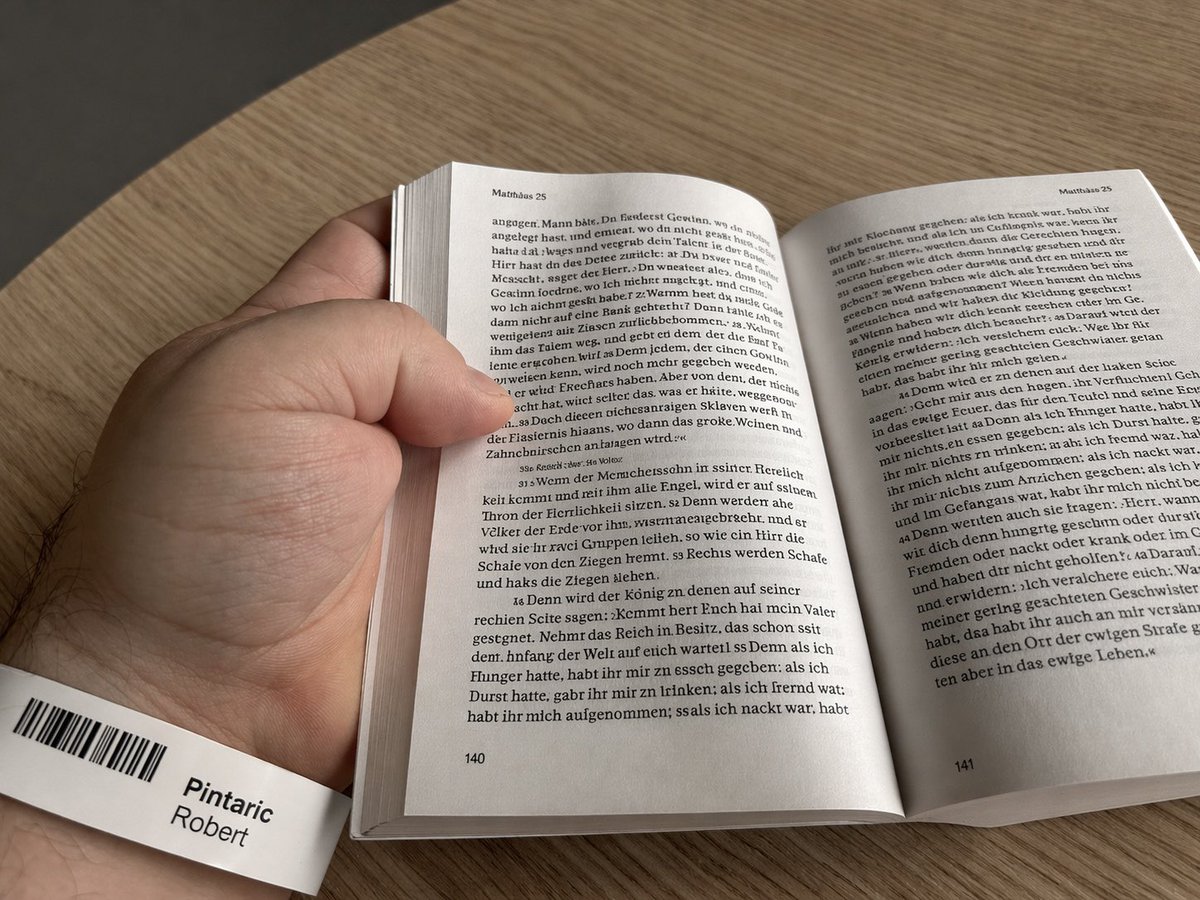 PintaricRobert's tweet image. #Finanzen #Bibel

Liege im Krankenhaus und lese in der Bibel:

Matthäus 25,27
„warum hast Du mein #Geld 💰 dann nicht auf eine #Bank gebracht, dann hätte ich es wenigstens mit Zinsen zurückbekommen