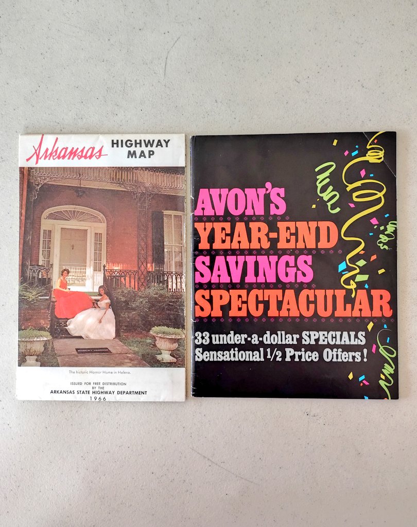 tadonkozo's tweet image. こういった世界のレトロな冊子、紙物あります。沢山の物の中から選び抜かれた物を置いてあります。とても可愛くておしゃれです。#HAPPYDAYS  #長野県  #豊丘村