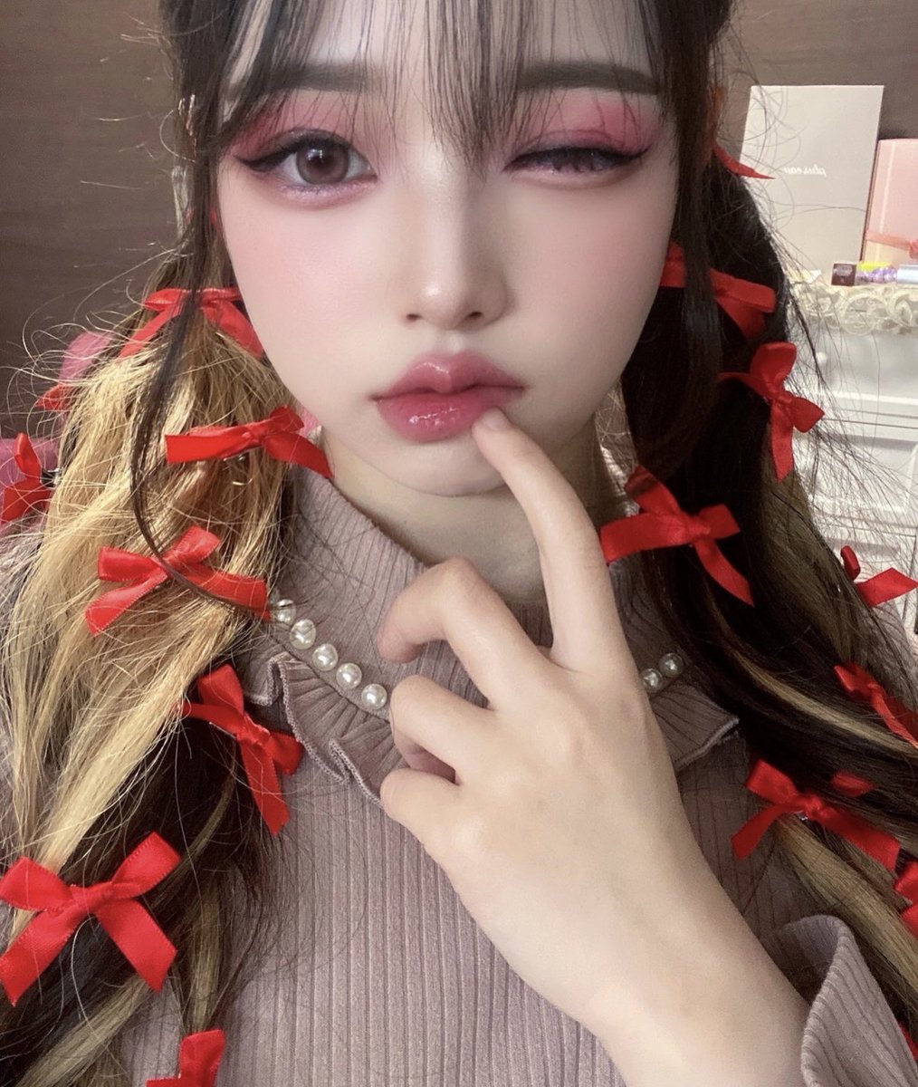 lemonpine2019's tweet image. 🍒じゅわっと甘酸っぱい、血色感🥤
fweeのチェリーコーラ可愛すぎない？💕

 #motd  #fwee