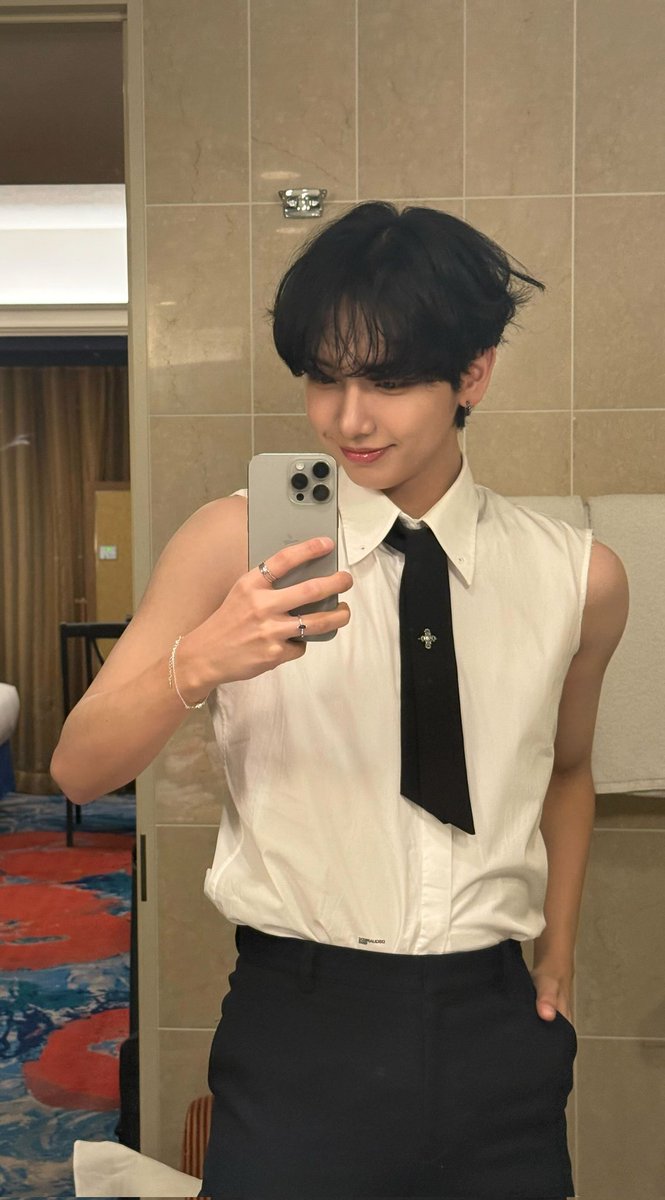 your_myungfan's tweet image. Are we deadass serious? Myung Jaehyun is THE 5th gen IT BOY, possessing all the talents in the world, good proportions, and an undoubtedly gorgeous facecard. Try harder... 

#BOYNEXTDOOR #BND #보이넥스트도어