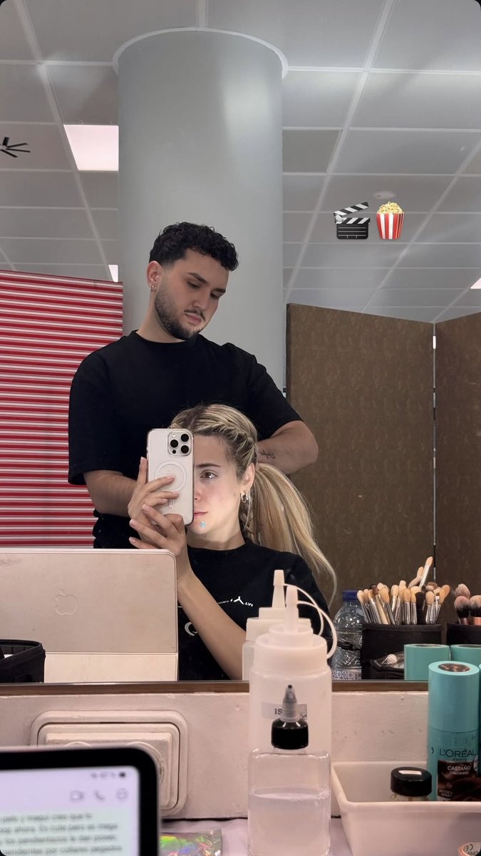 Maria🩵:( tweet media