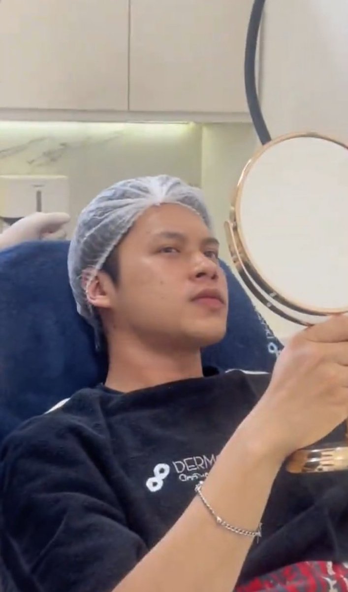 𝓡𝓮• tweet media