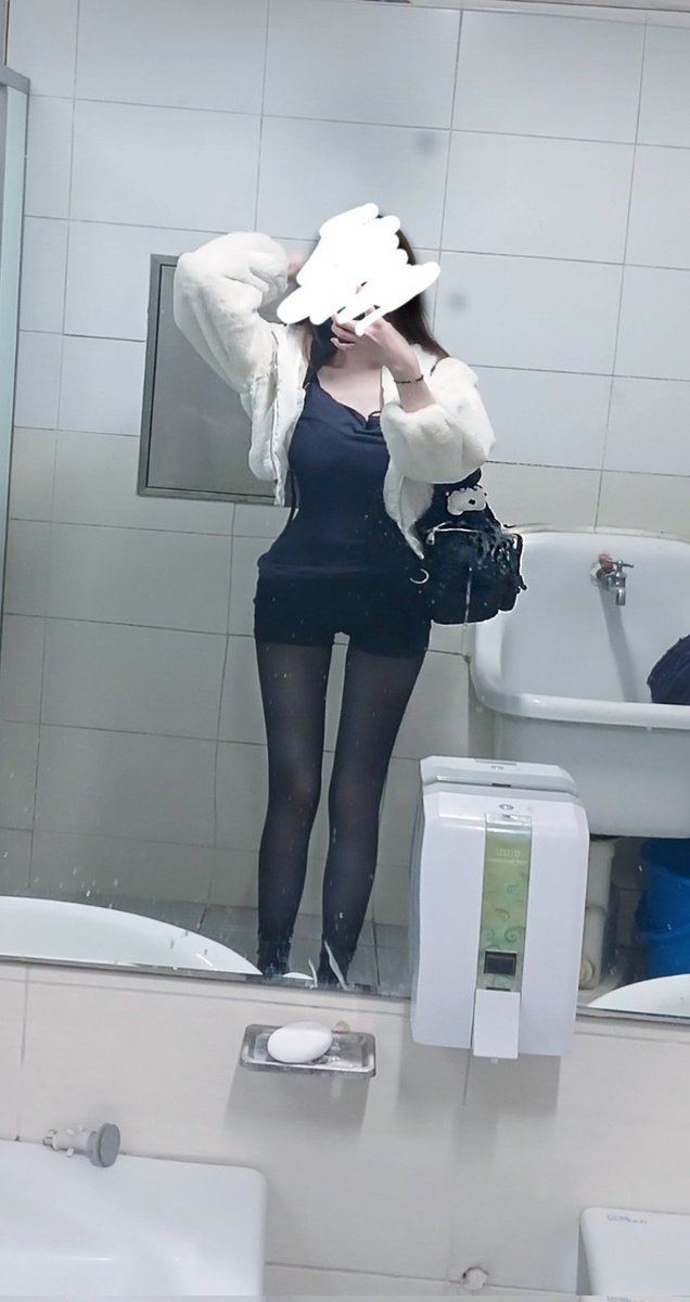 🍑 tweet media