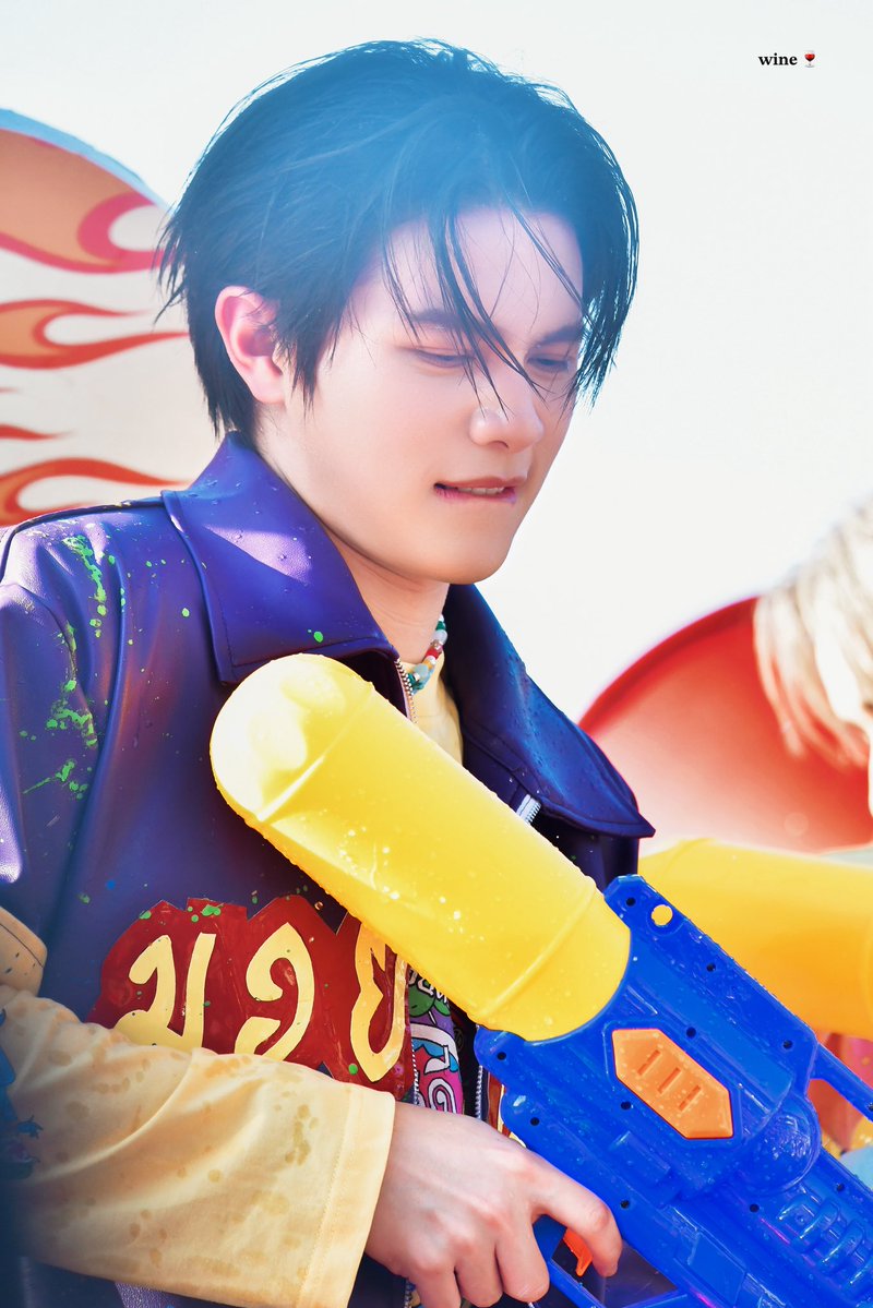 𝐰𝐢𝐧𝐞 🍷 tweet media