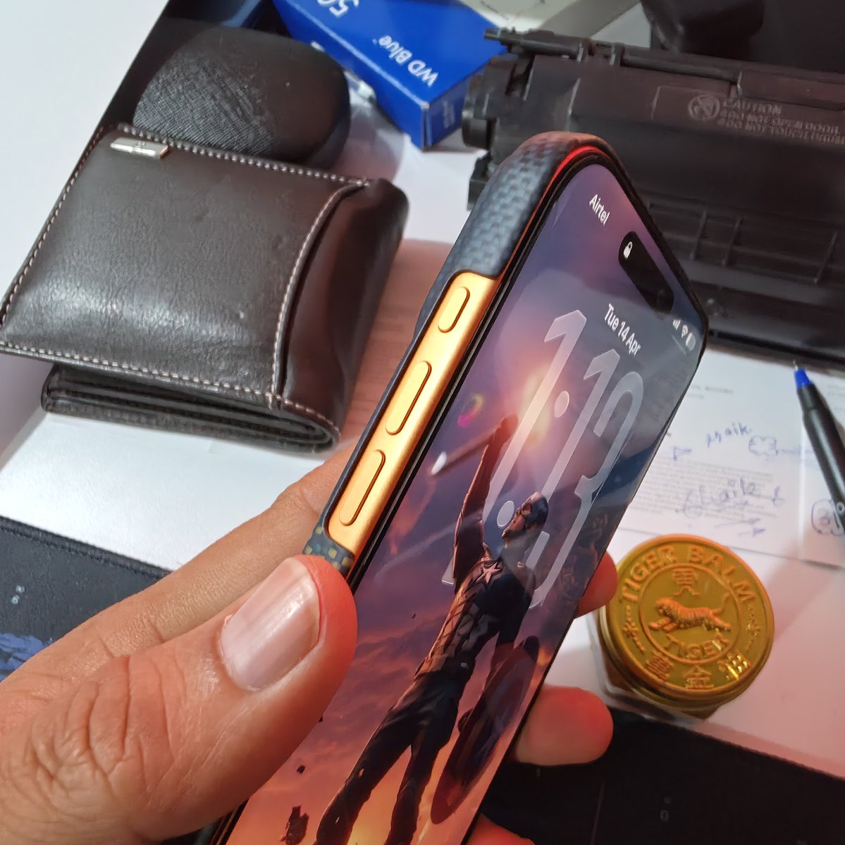 TechFactsRafee's tweet image. Just 3 months of use 😭
No accidental damage.
Never dropped.

Yet the volume down button on my #iPhone17ProMax has already lost its tactile feedback / feels pressed in 😭

#QUALITY  #iOS #Apple @Apple @AppleSupport