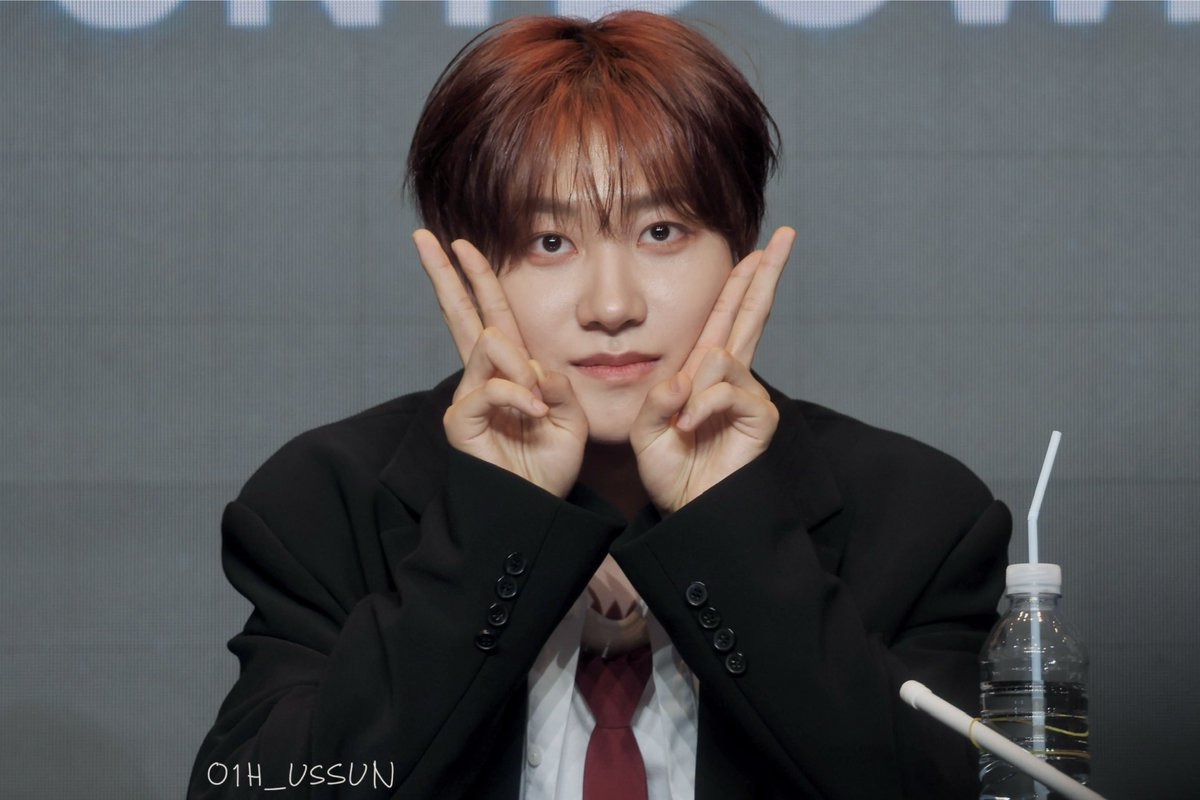 01H_USSUN's tweet photo. 260413 카운트다운라이브

귀엽다🥰

#쑨헝위 #孙亨裕
#헝위 #HENGYU
#모디세이 #MODYSSEY https://t.co/UunTX3loOM