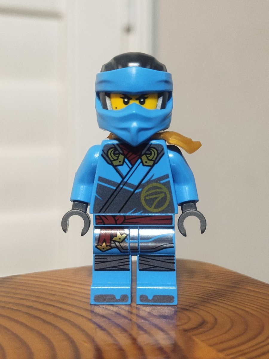 VALΞRIA tweet media