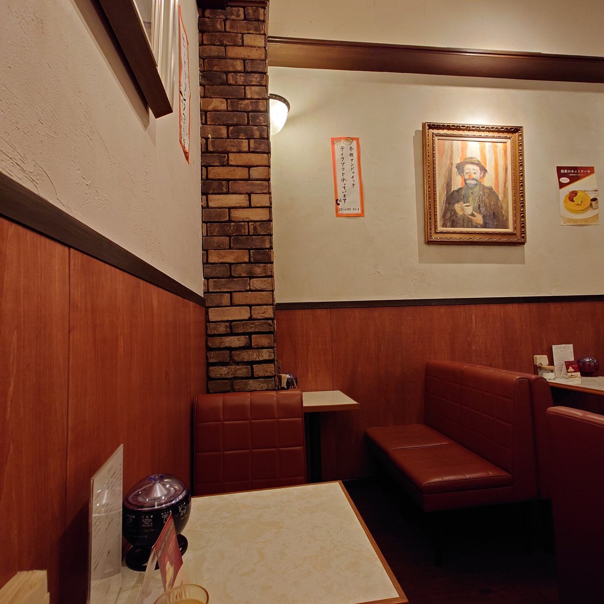 junkissa_mitos's tweet photo. 【今日の純喫茶☕02144：はまの屋パーラー日本橋本店（日本橋、2026年4月14日）】

以前は有楽町、今は日本橋の名純喫茶。
名物のサンドイッチはもちろん、スイーツも充実。
ホットケーキも美味しいです。

#JapaneseCafe
#はまの屋パーラー日本橋本店 https://t.co/pjhu4hD4Gs