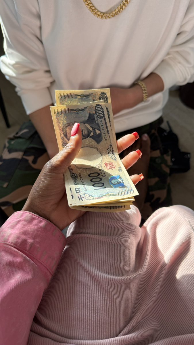 rockstar brat 🎸☆⋆｡𖦹°‧★ pt 2 tweet media