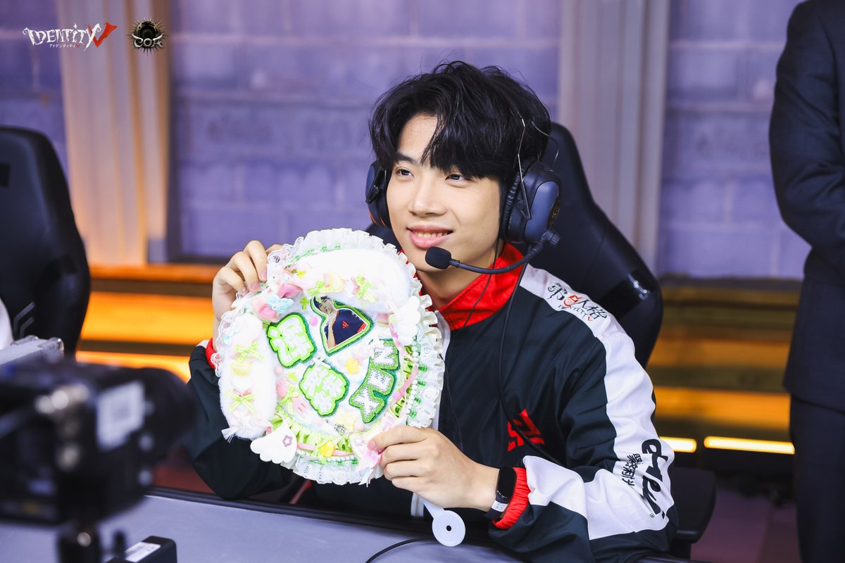 【公式】IdentityⅤ 第五人格eスポーツ事務所 tweet media