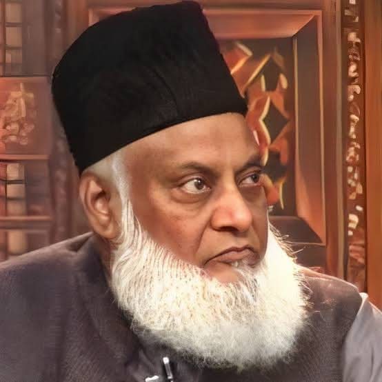 Professor114433's tweet photo. اب انہیں ڈھونڈا چراغِ رخِ زیبا لیکر
ایک نڈر شخصیت , وان مین آرمی , بانی تنظیم اسلامی
استاد محترم جناب ڈاکٹر اسرار احمد(رحمتہ اللّٰہ) کو دنیا فانی سے کوچ ک��ے 16 برس گزر چکے ہے اللّٰہ ان کے درجات بلند فرمائیں
#DrIsrarAhmed (R.A) https://t.co/gUkWtdJBaW