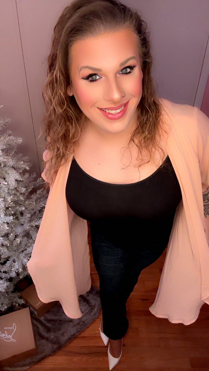 YoGirlKillz's tweet image. 🔥 Your favorite flirty COD girl is live
😘 come flirt with me while I ruin lobbies and maybe your sleep schedule 💤 

😘 twitch.tv/yogirlkillz

😘 kick.com/yogirlkillz 

#Twitch #KickStreamers #TwitchStreamers #warzone #callofdutywarzone #callofdutymore