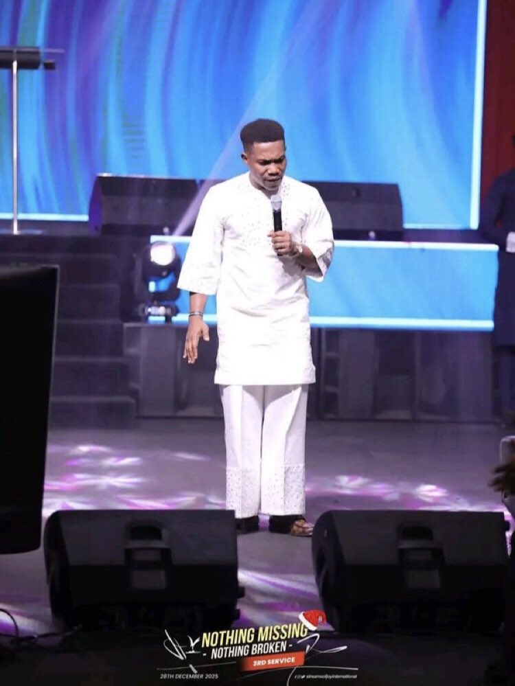 I_am_Bidemi tweet media